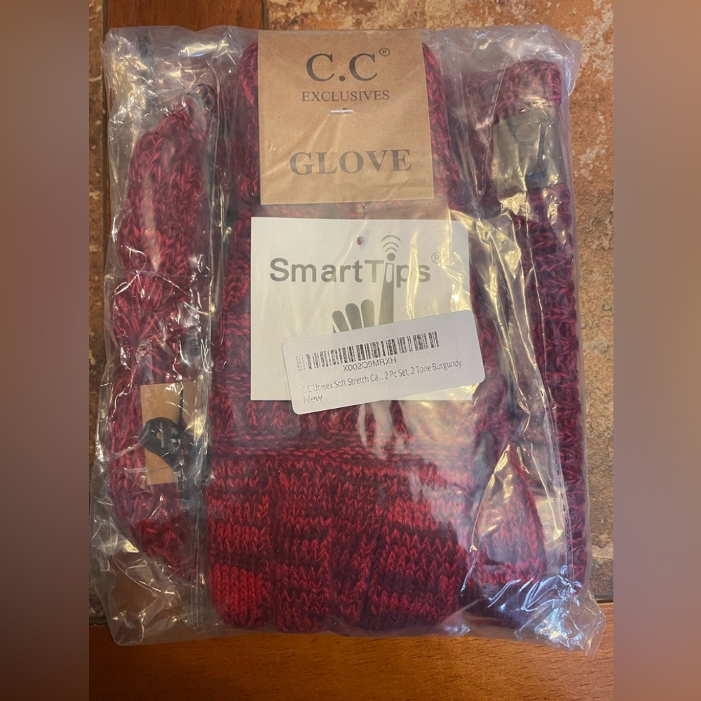 Brand New Hat and Glove set